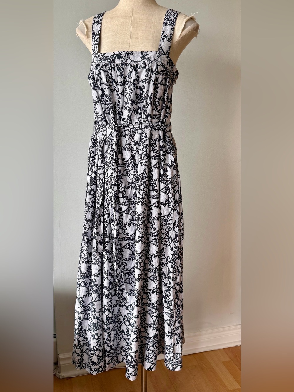 Club Monaco geometric print dress size 6